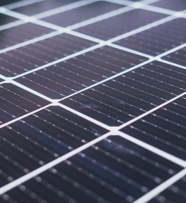Panneaux solaires photovoltaïques en gros plan
